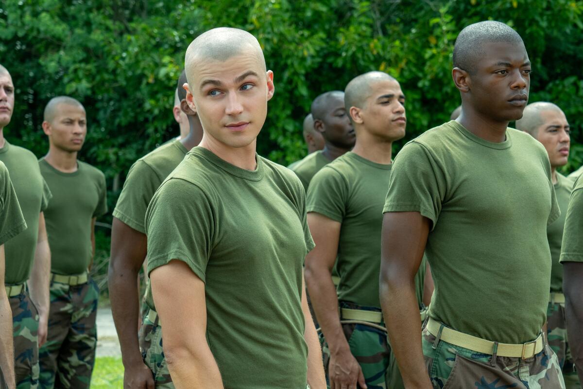 Boots – queer odrastanje u uniformi